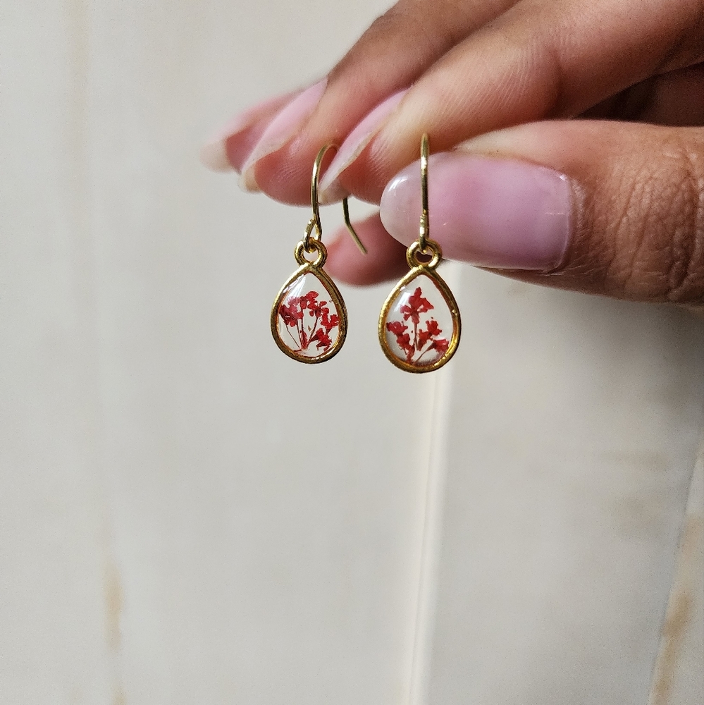 Handmade real pressed flower dainty tear drop earrings red